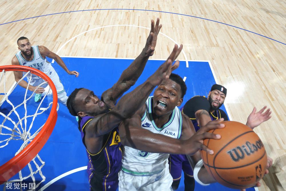 通过在镜头 通过在镜头