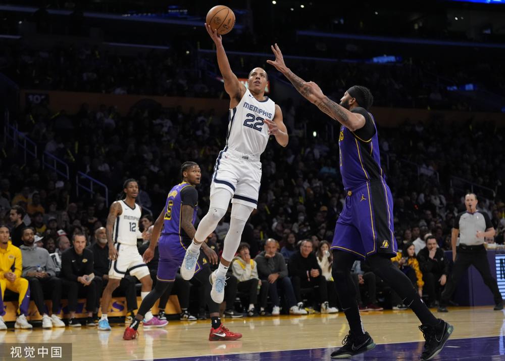 在比赛初期 在比赛初期